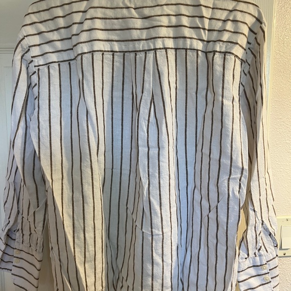 White color and Medium size - Picture 2 of 5